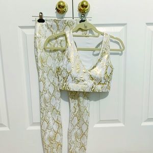 NEW Fabletics Gold Snakeskin Print Legging and Bra Set